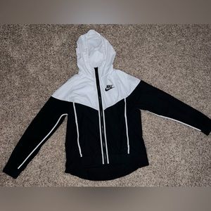 nike wind breaker